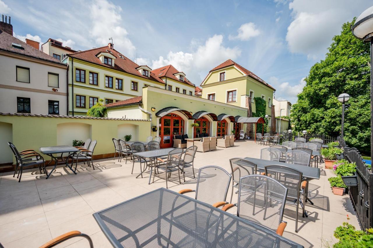 Hotel U Kralovny Elisky Hradec Kralove Exterior photo