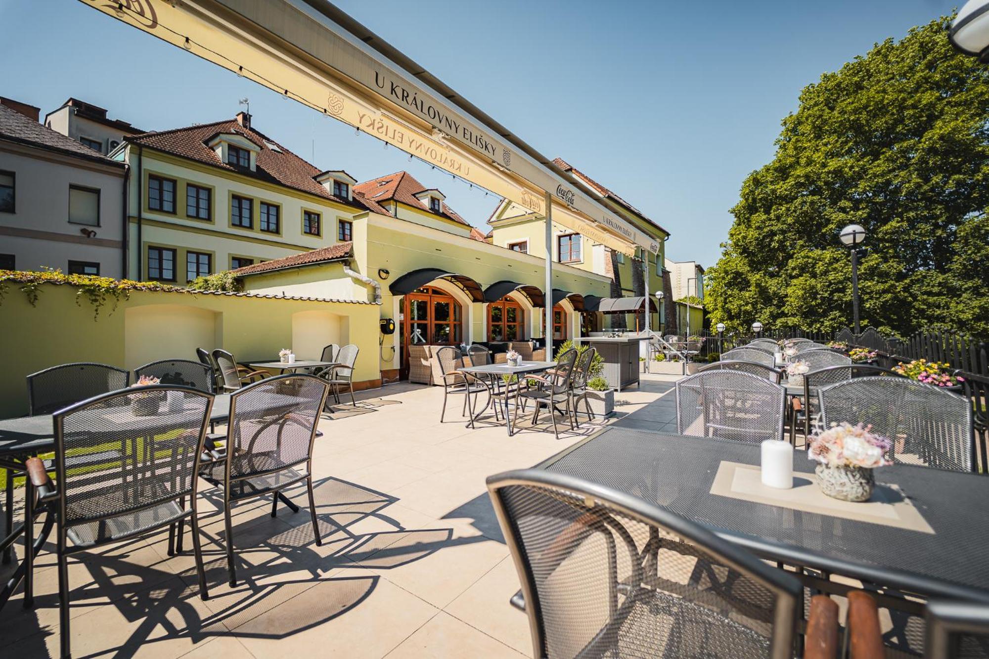 Hotel U Kralovny Elisky Hradec Kralove Exterior photo