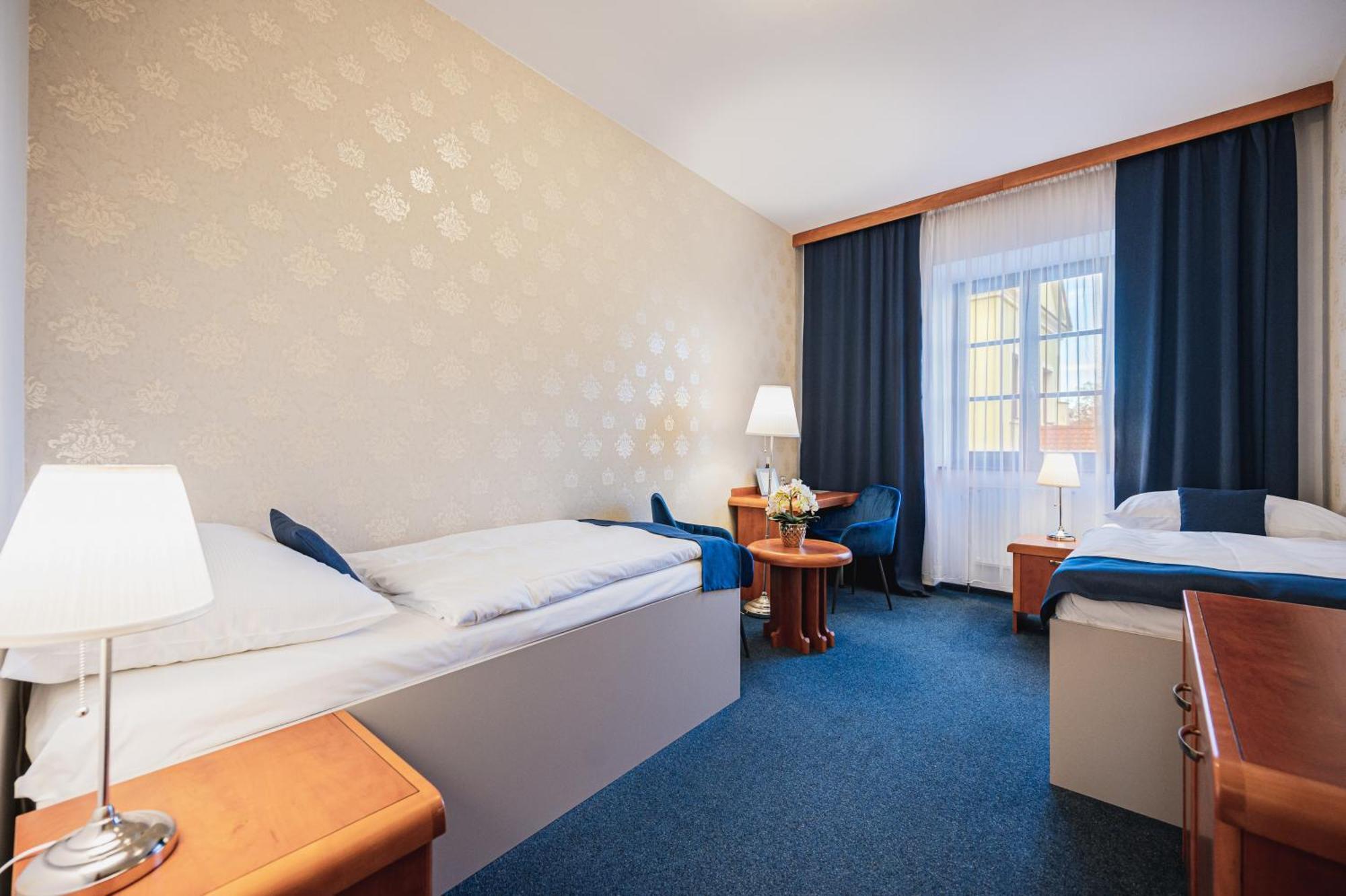 Hotel U Kralovny Elisky Hradec Kralove Exterior photo